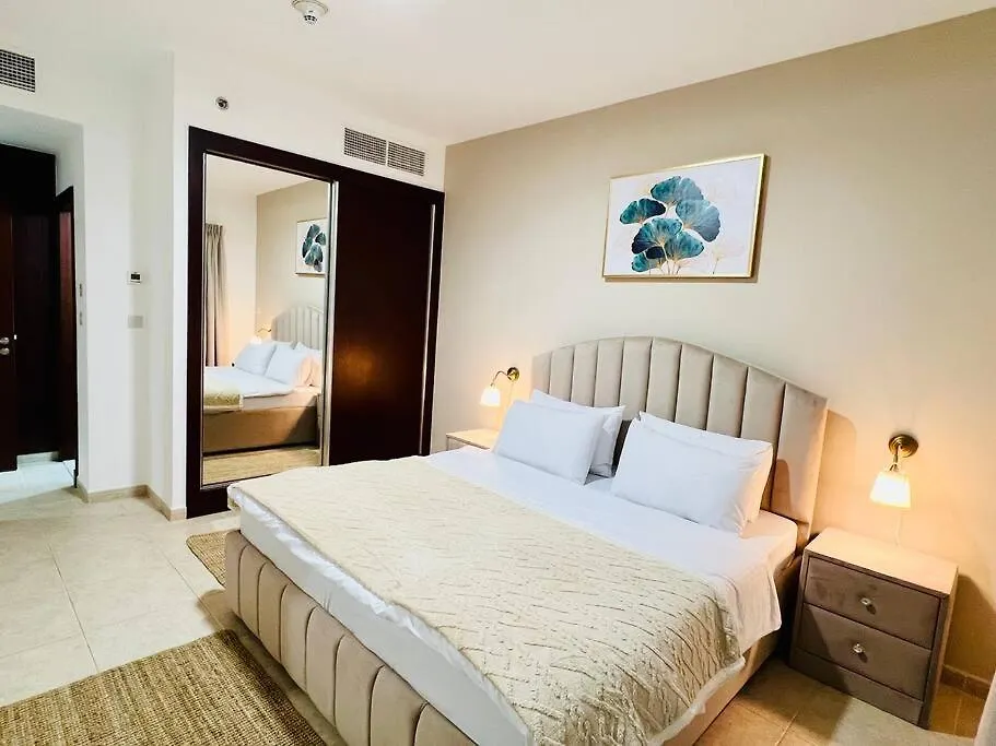 Apartment 1 Bedroom Flat, Luxury Amenities, Opp Beach & Club With Free Parking In Dubai Marina