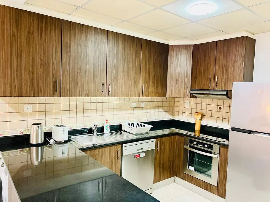 1 Bedroom Flat, Luxury Amenities, Opp Beach & Club With Free Parking In Dubai Marina 0*,
