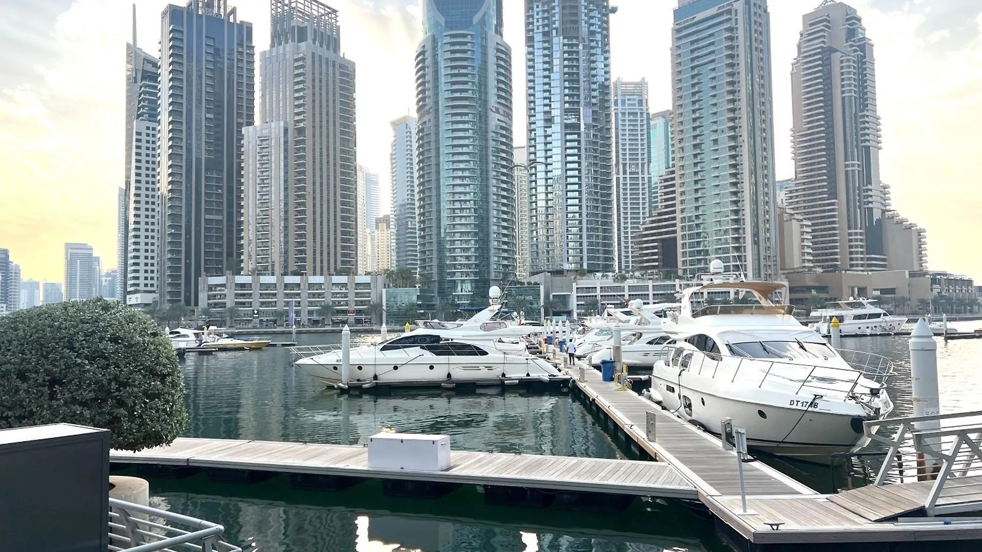 1 Bedroom Flat, Luxury Amenities, Opp Beach & Club With Free Parking In Dubai Marina