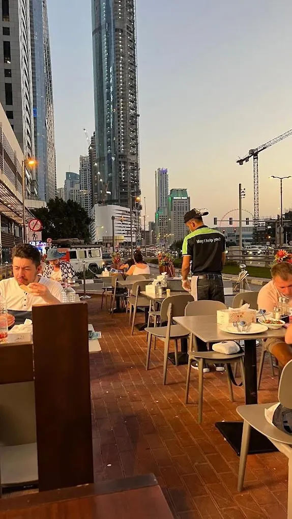 Apartment 1 Bedroom Flat, Luxury Amenities, Opp Beach & Club With Free Parking In Dubai Marina