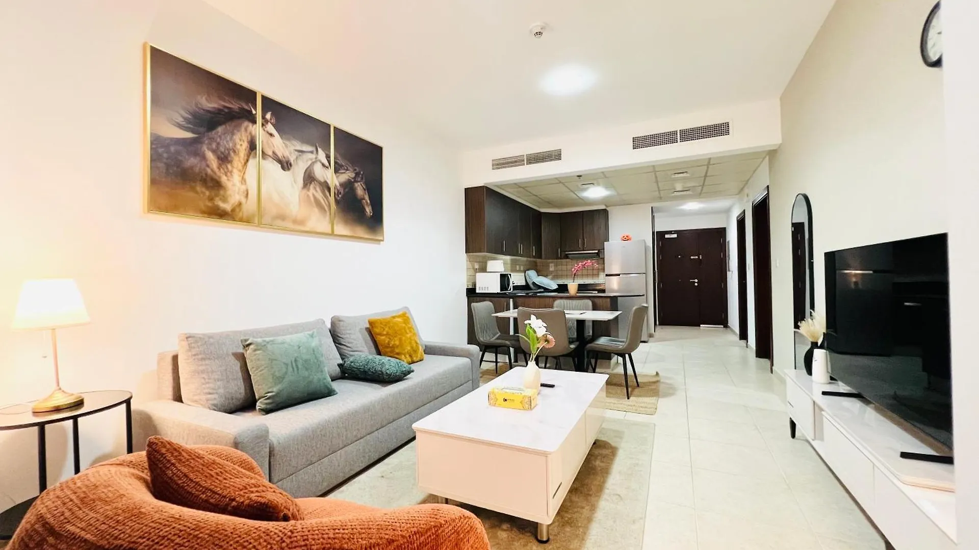 1 Bedroom Flat, Luxury Amenities, Opp Beach & Club With Free Parking In Dubai Marina Apartmán