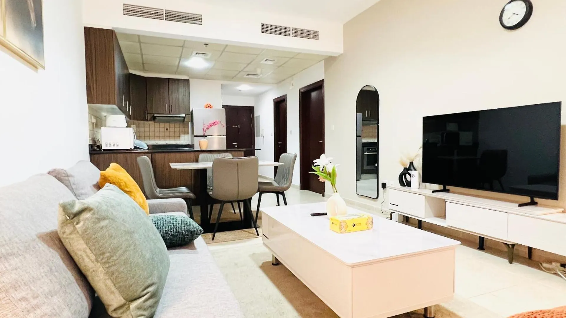 1 Bedroom Flat, Luxury Amenities, Opp Beach & Club With Free Parking In Dubai Marina