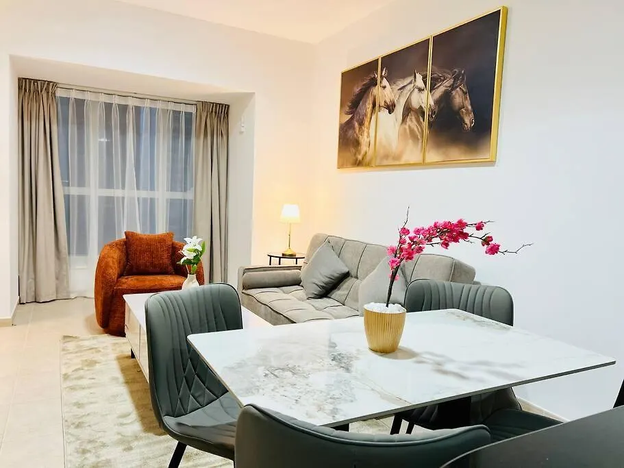Apartment 1 Bedroom Flat, Luxury Amenities, Opp Beach & Club With Free Parking In Dubai Marina