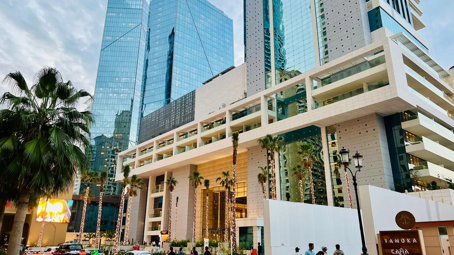 Apartment 1 Bedroom Flat, Luxury Amenities, Opp Beach & Club With Free Parking In Dubai Marina